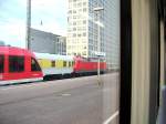 Eine 120/752 in Dortmund vor einen Messzug.